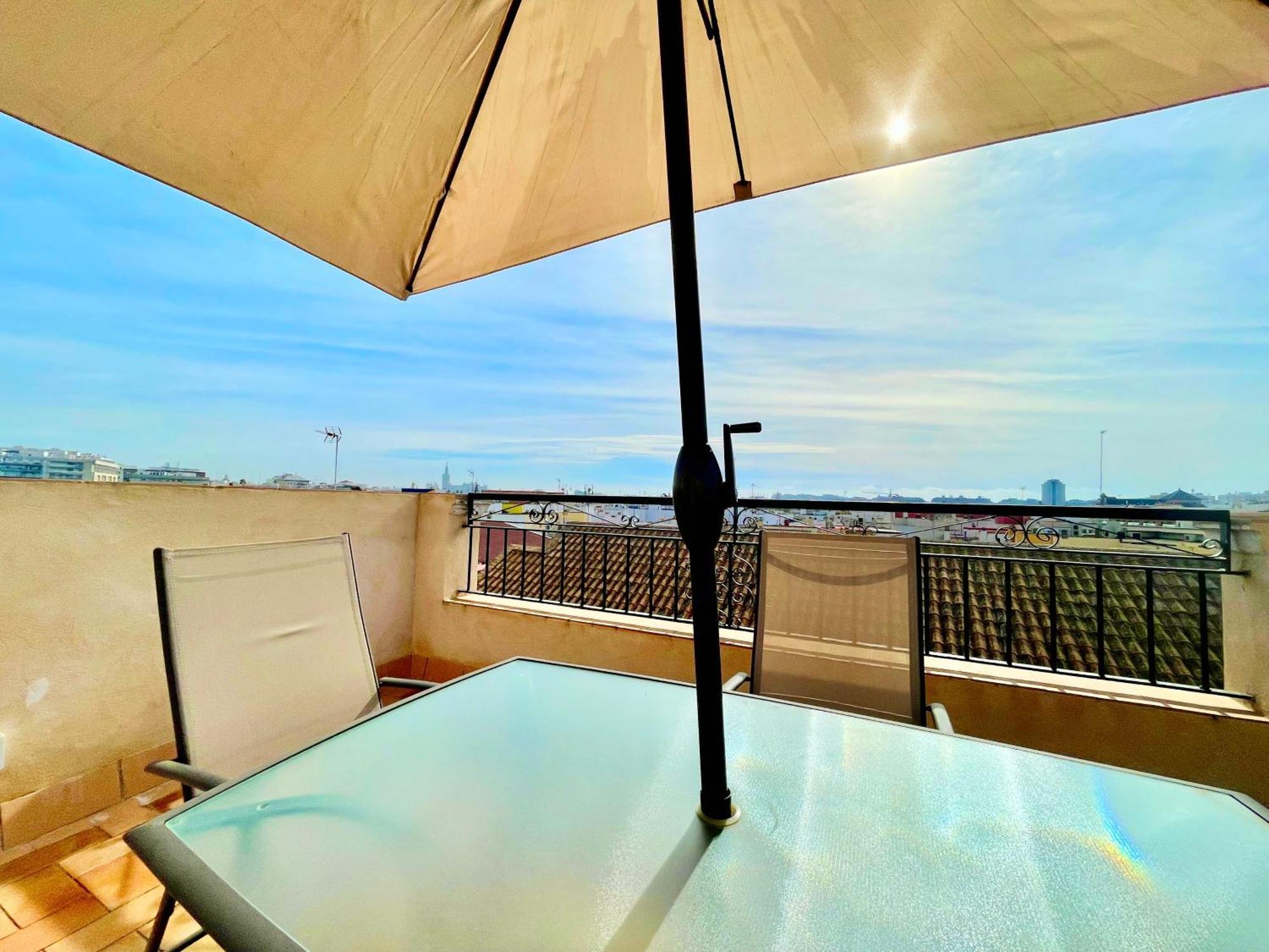 Philippe'S Home Triana Con Terraza Sevilla Eksteriør bilde
